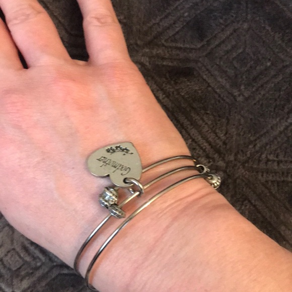 Double stranded silver bracelet - Picture 1 of 3